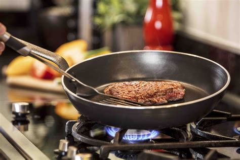 when was gas first used for cooking